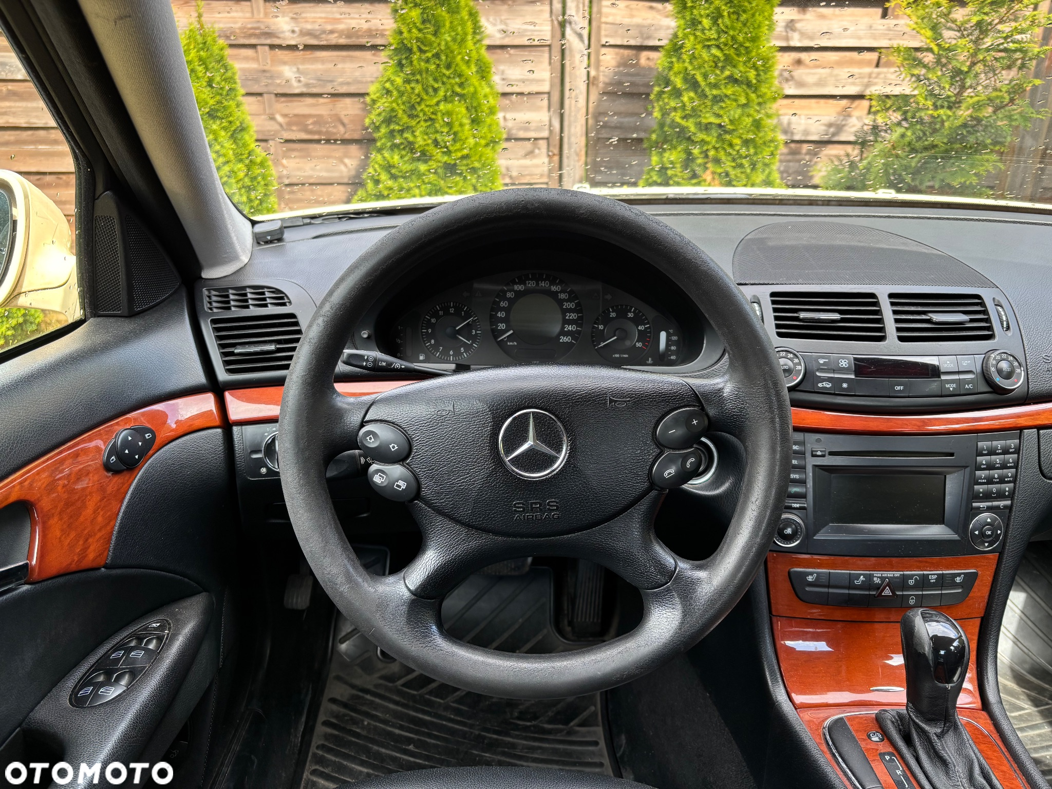 Mercedes-Benz Klasa E - 19