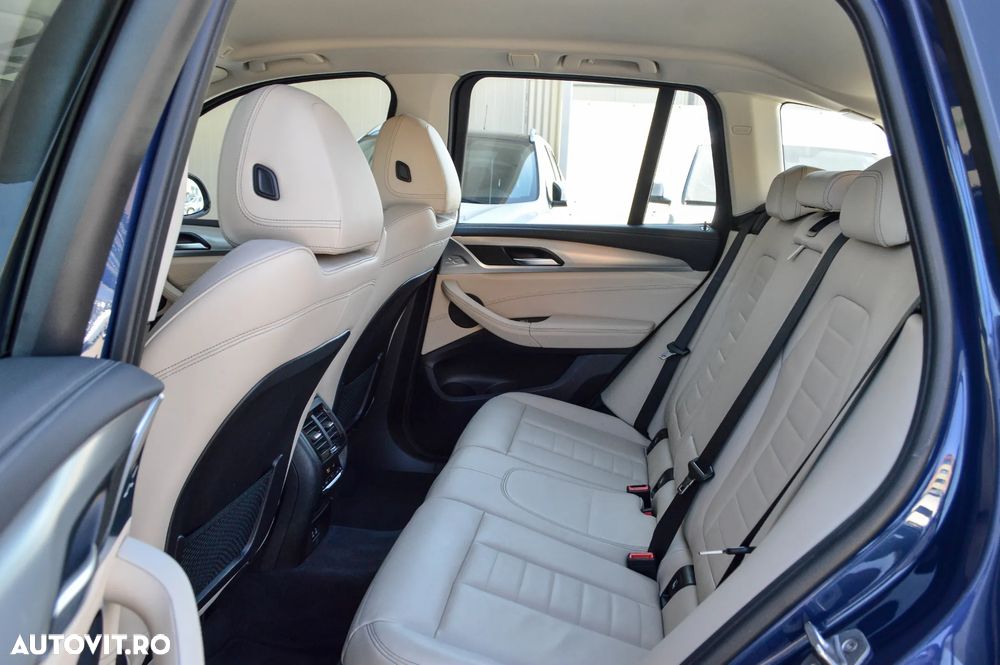 BMW X3 xDrive20d AT Luxury Line - 32