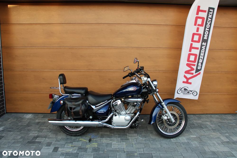 Suzuki Intruder - 1