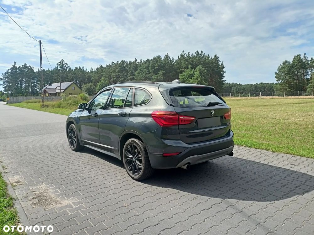 BMW X1 xDrive20i - 18