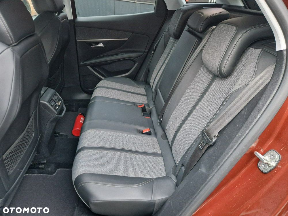 Peugeot 3008 - 11