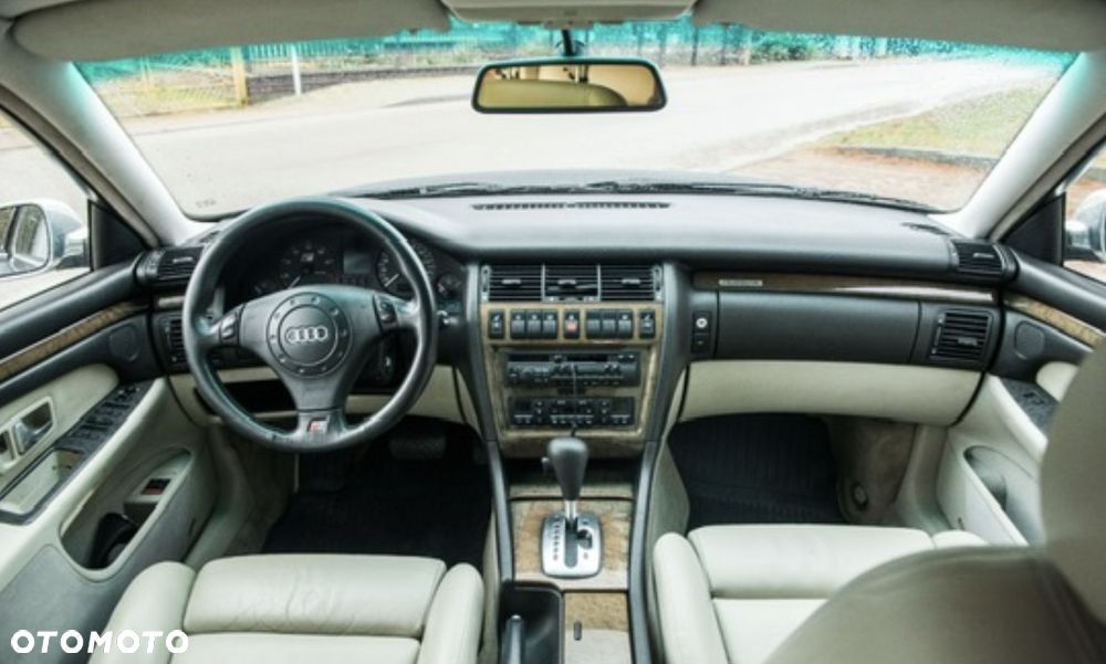 Audi S8 - 6