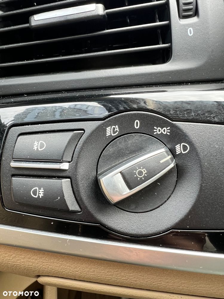 BMW X3 xDrive28i - 12