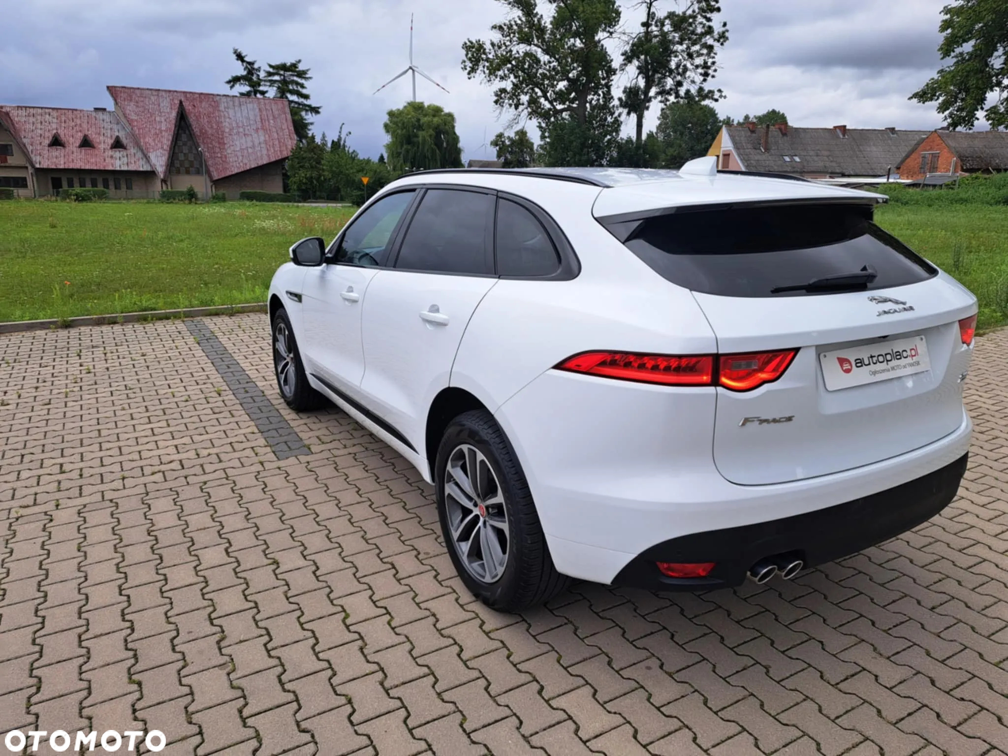 Jaguar F-Pace 20d AWD R-Sport - 5