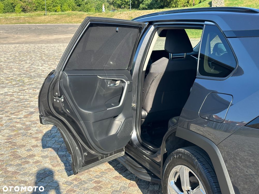 Toyota RAV4 - 13