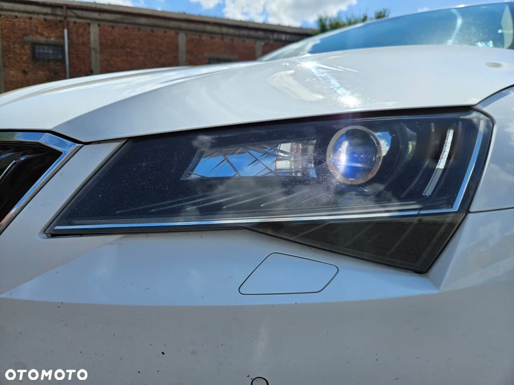 Skoda Superb 2.0 TDI SCR Ambition DSG - 17