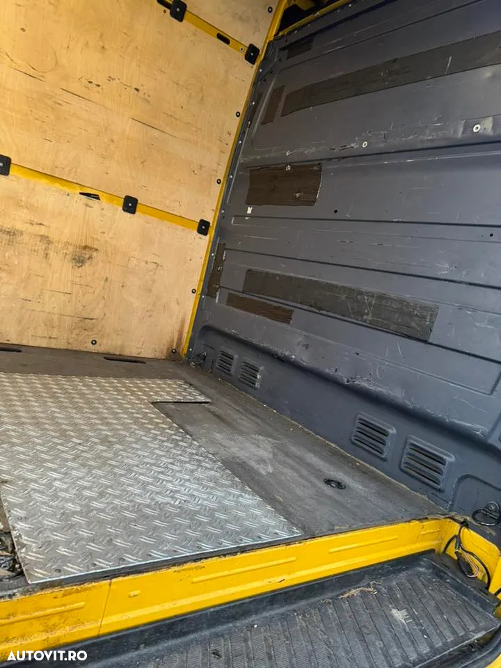 Mercedes-Benz Sprinter - 18