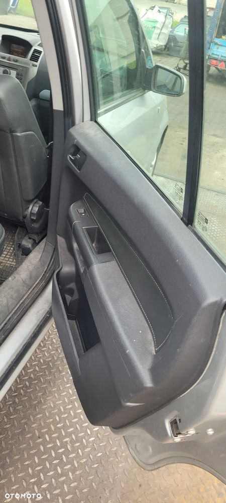 OPEL ZAFIRA-B Z19DT 2006 na części - 14