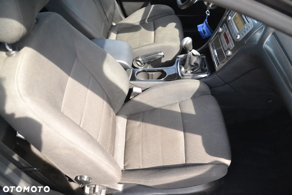 Ford Mondeo 2.0 Viva Titanium - 26
