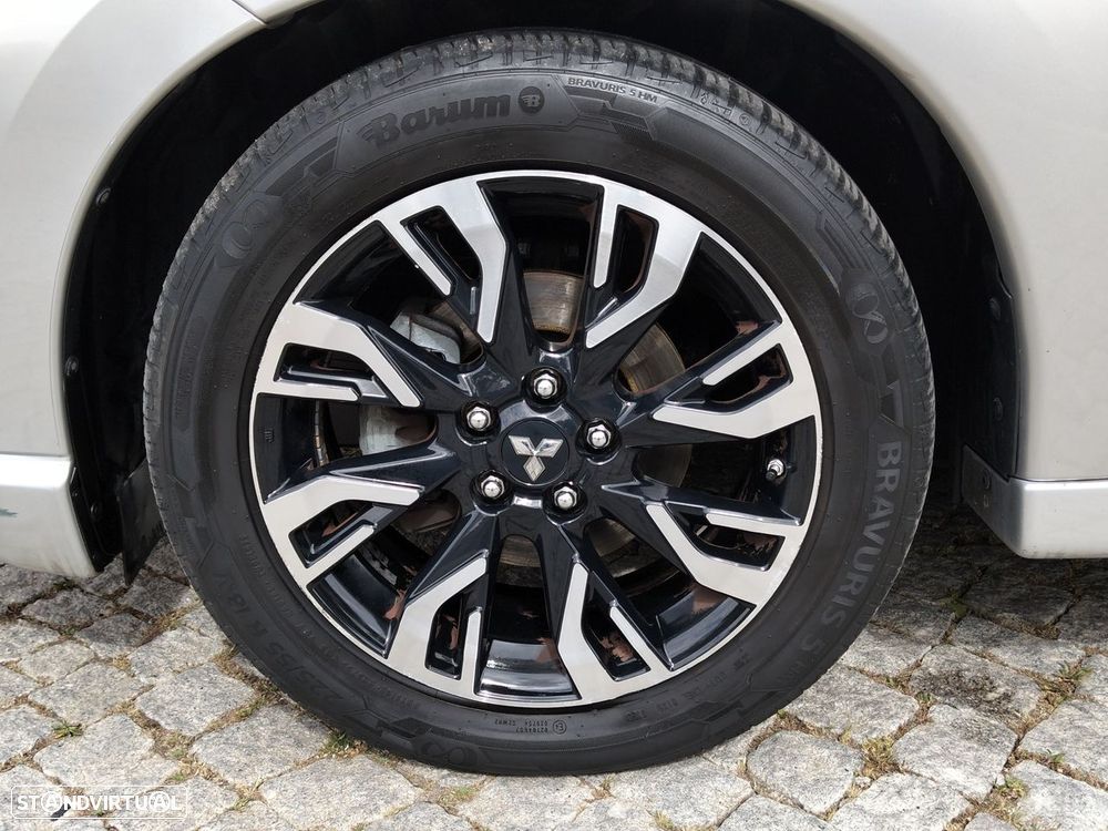 Mitsubishi Outlander 2.0 Instyle - 15