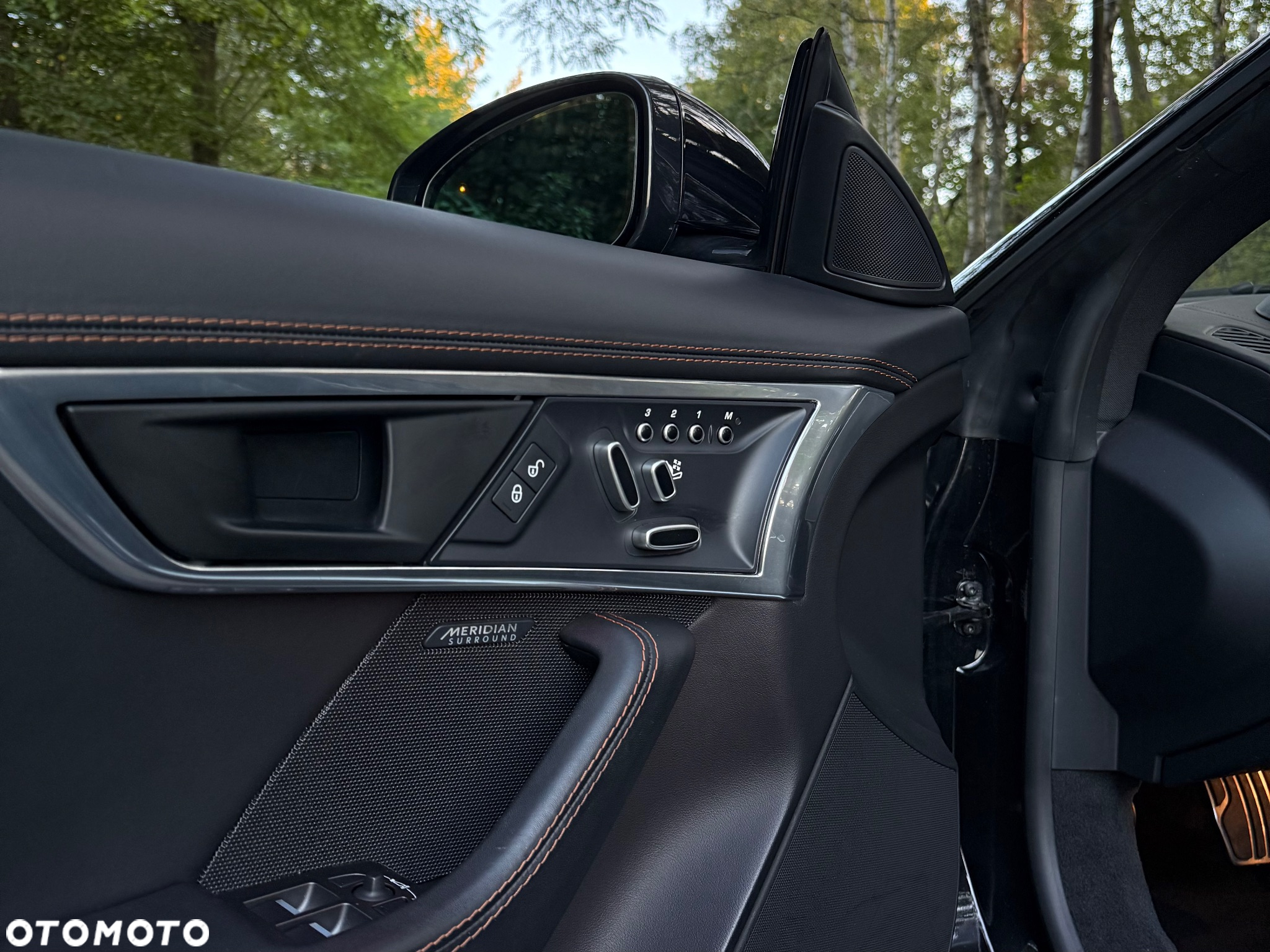 Jaguar F-Type R Cabriolet AWD - 30