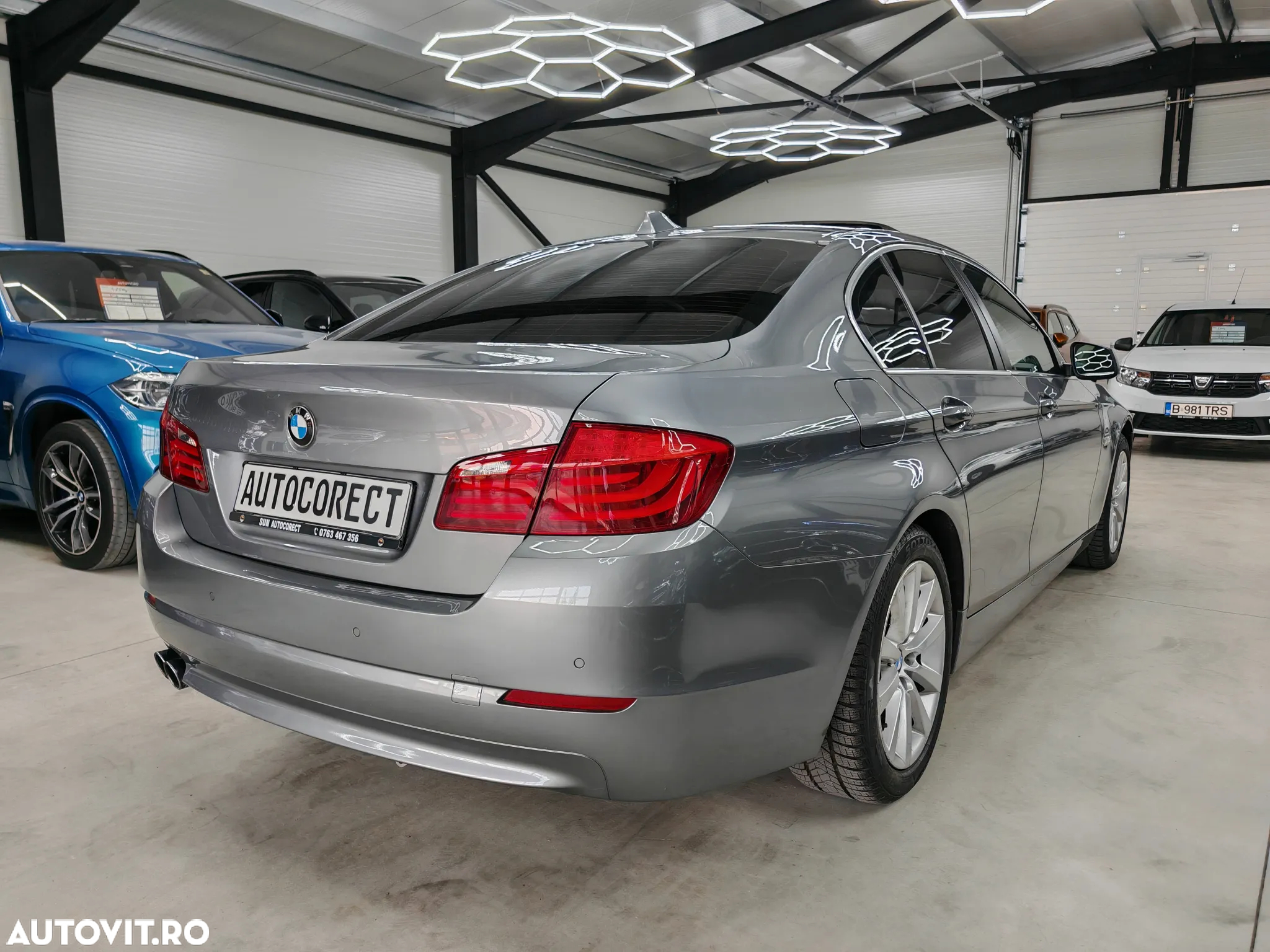BMW Seria 5 520i Sport-Aut. - 5