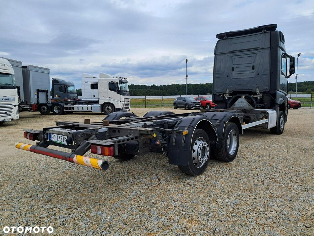 Mercedes-Benz Actros - 5
