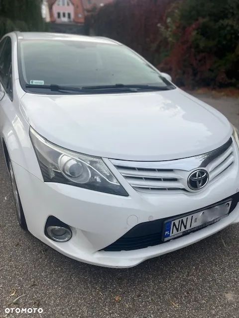 Toyota Avensis 1.6 Premium - 2