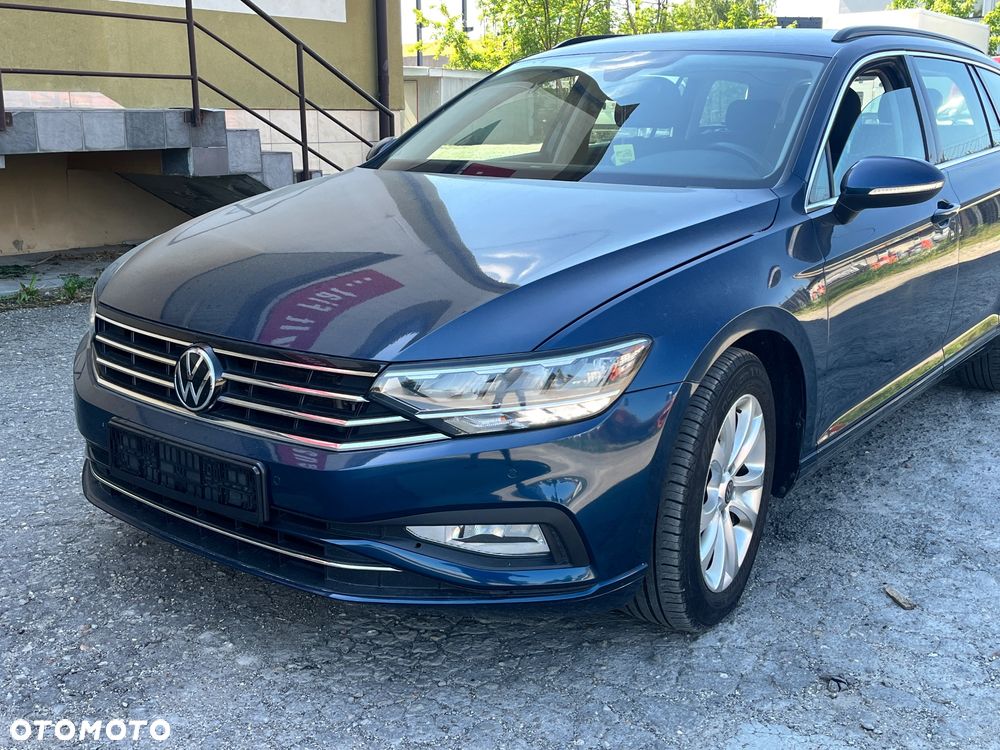 Volkswagen Passat 2.0 TDI SCR DSG Conceptline - 1