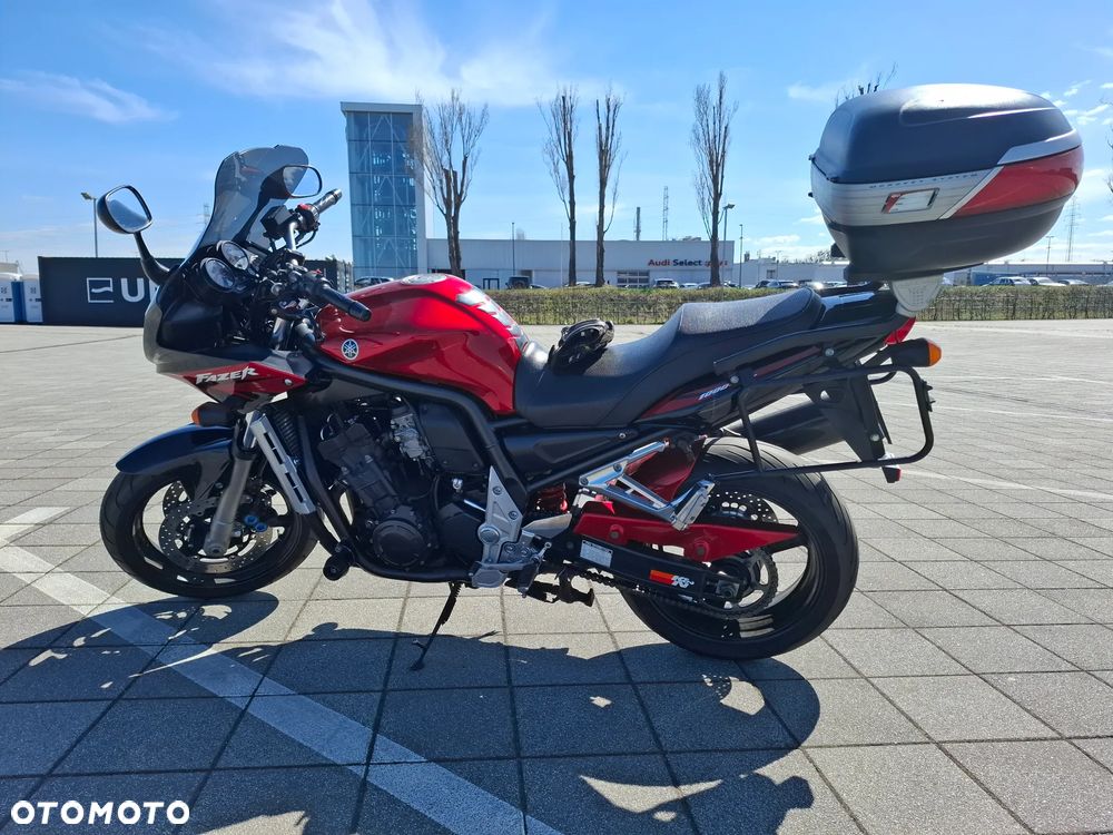 Yamaha FZS - 2