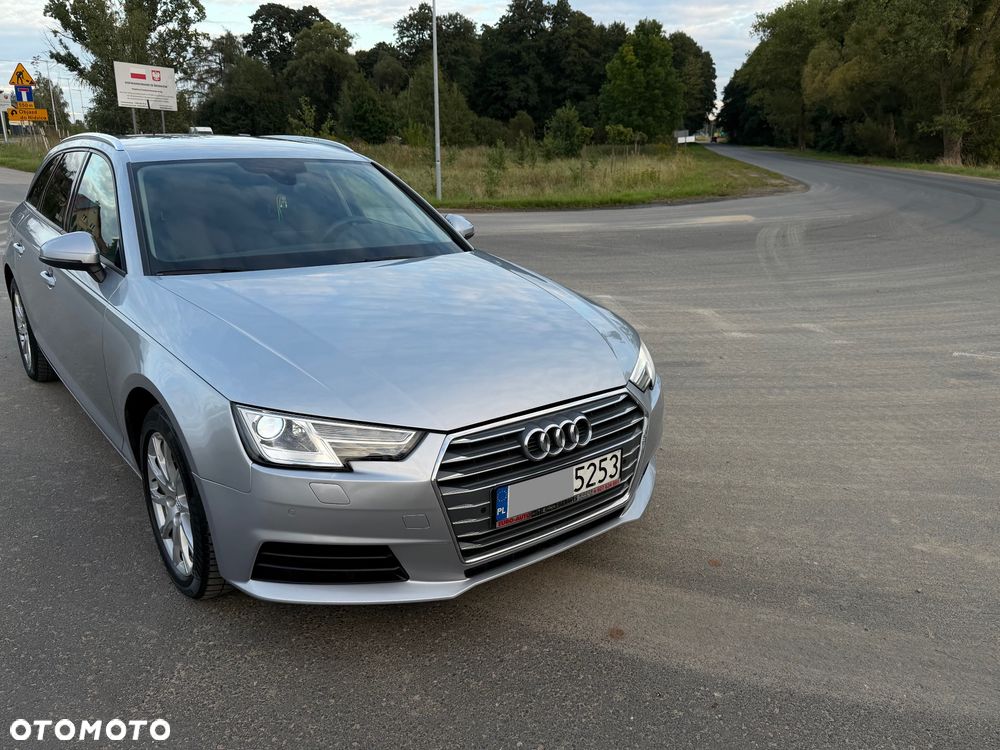 Audi A4 Avant 2.0 TDI S tronic - 32