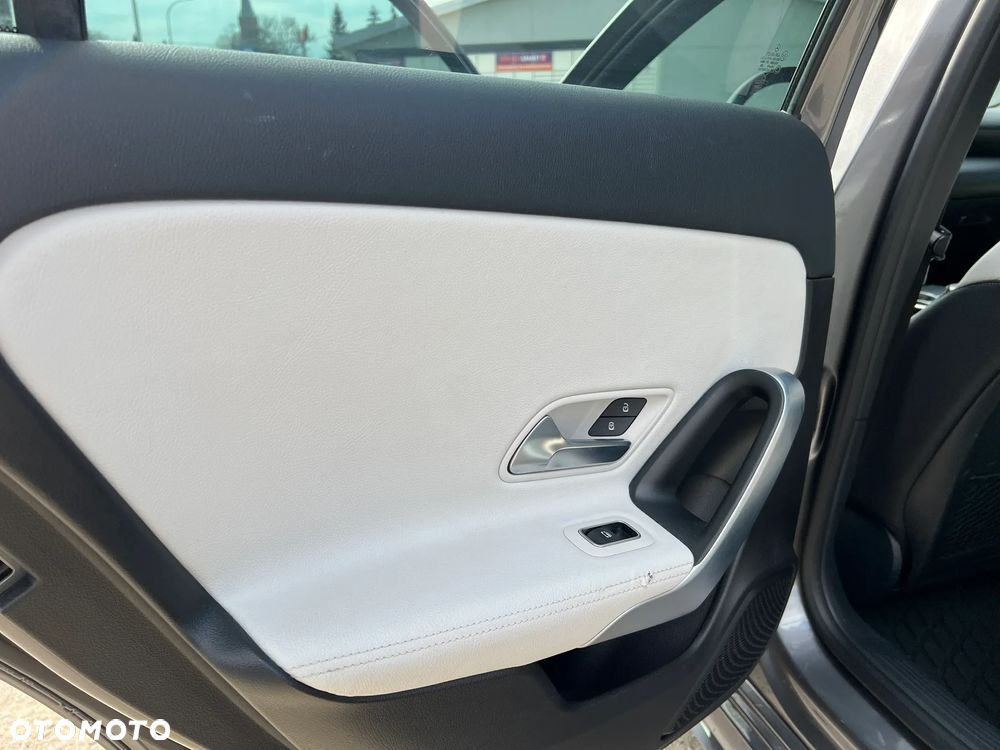 Mercedes-Benz Klasa A 220 4Matic 7G-DCT AMG Line - 18