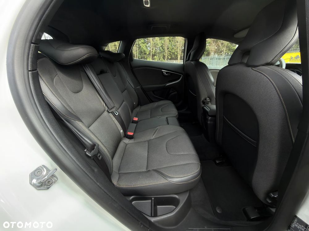 Volvo V40 Cross Country D3 Summum - 13