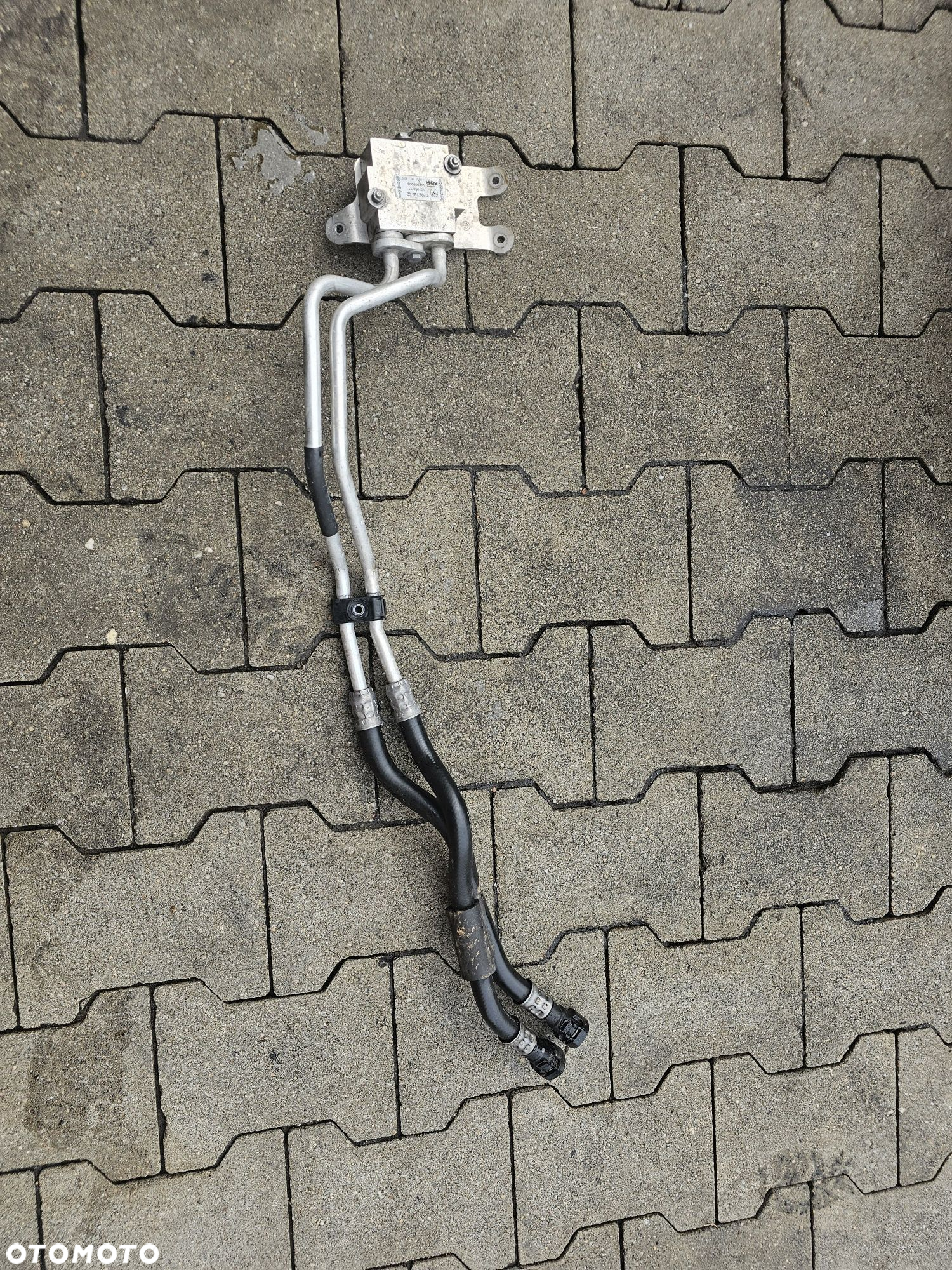 Przewody chlodnicy skrzyni biegów bmw m3 f80 m4 f82 - 2