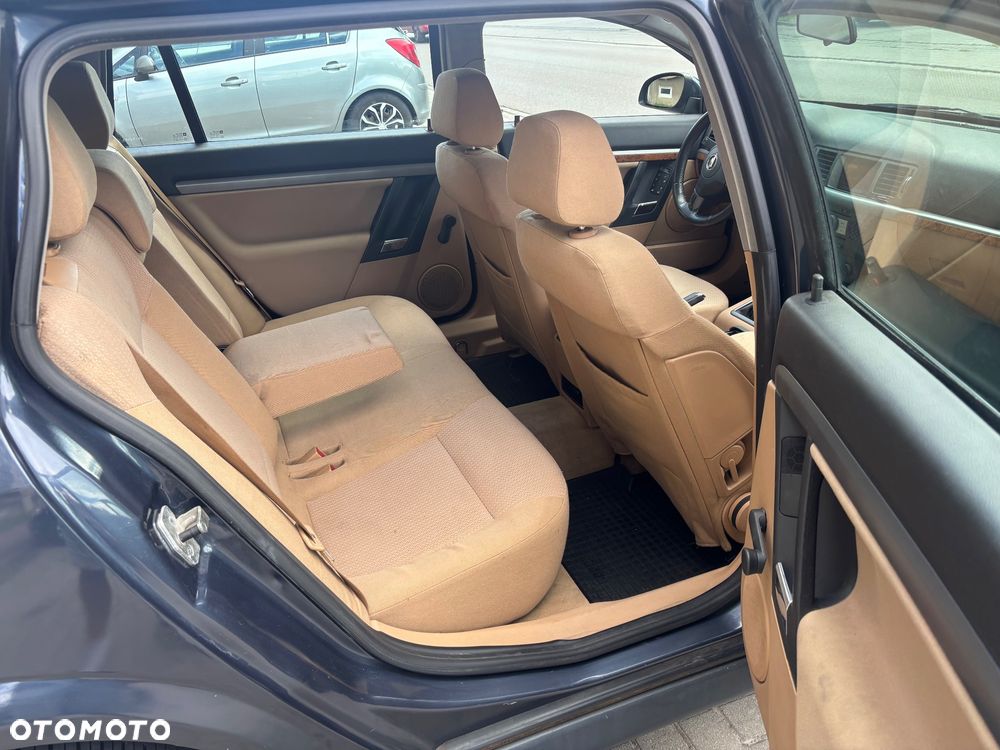 Opel Vectra 1.9 CDTI Essentia - 27