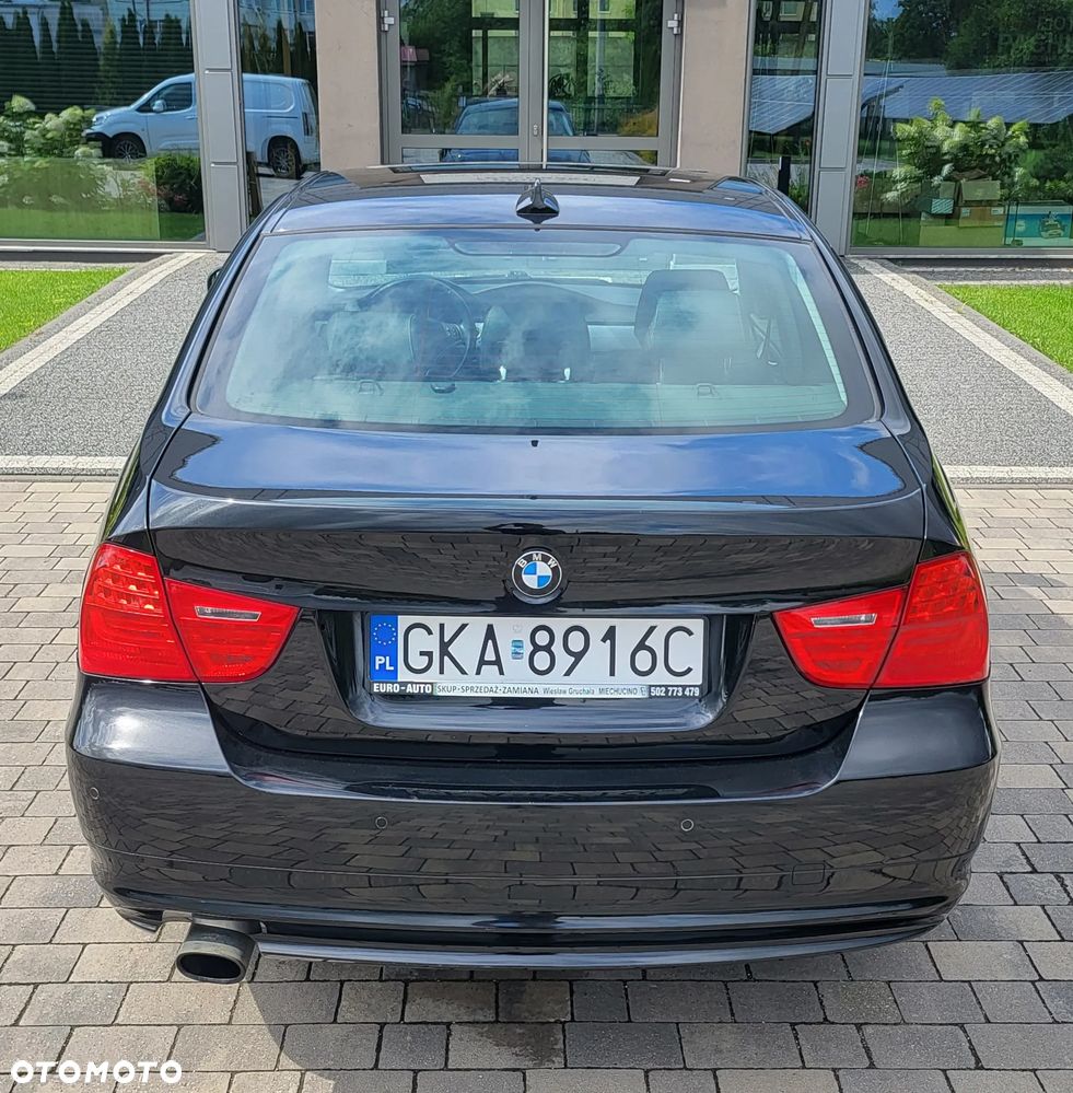 BMW Seria 3 320i Edition Sport - 10