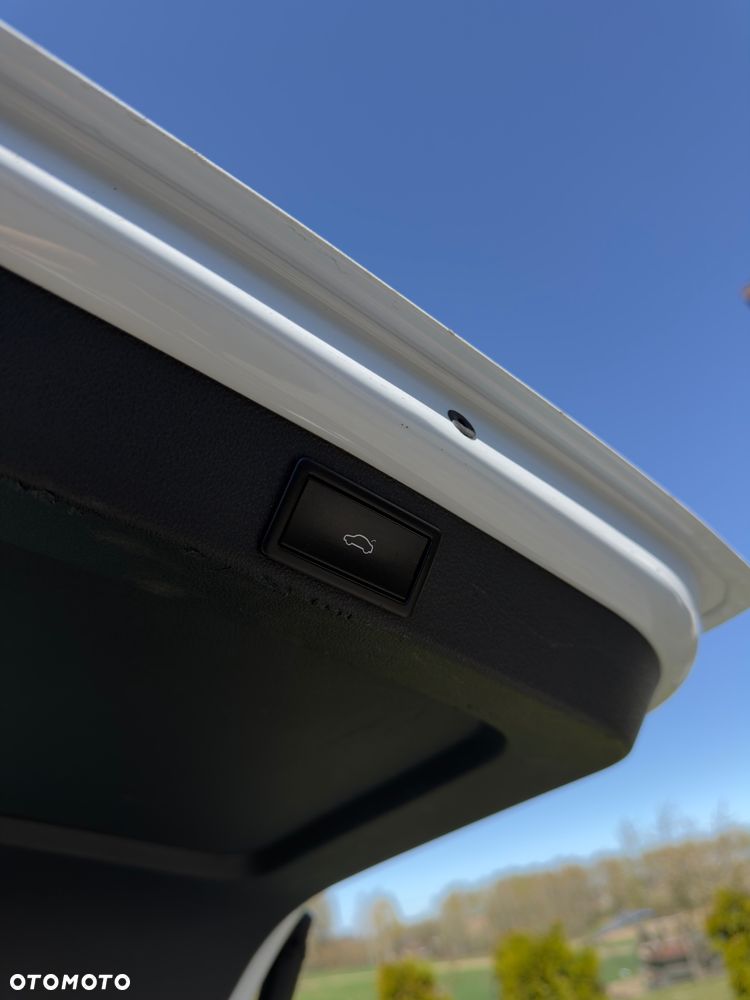 Skoda Octavia 2.0 TDI DSG RS - 21