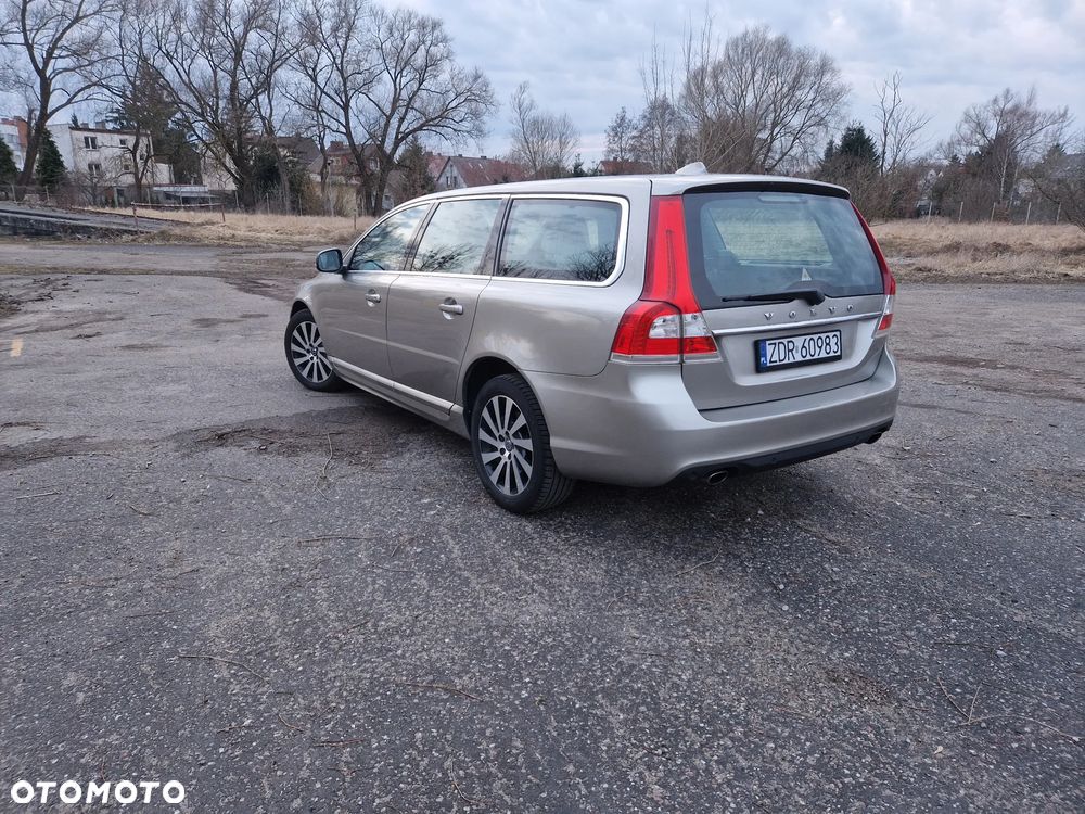 Volvo V70 - 8
