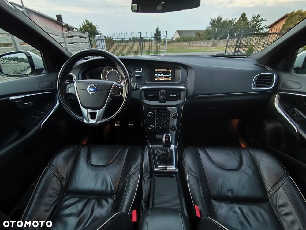 Volvo V40 D2 R-Design Summum - 8