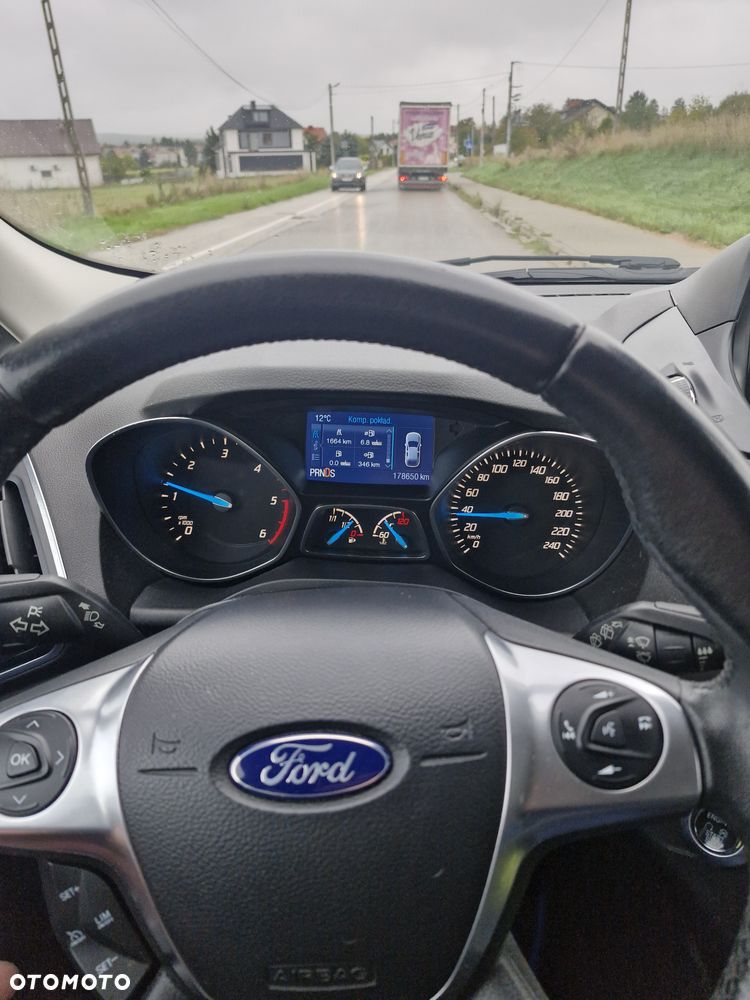 Ford Kuga - 16