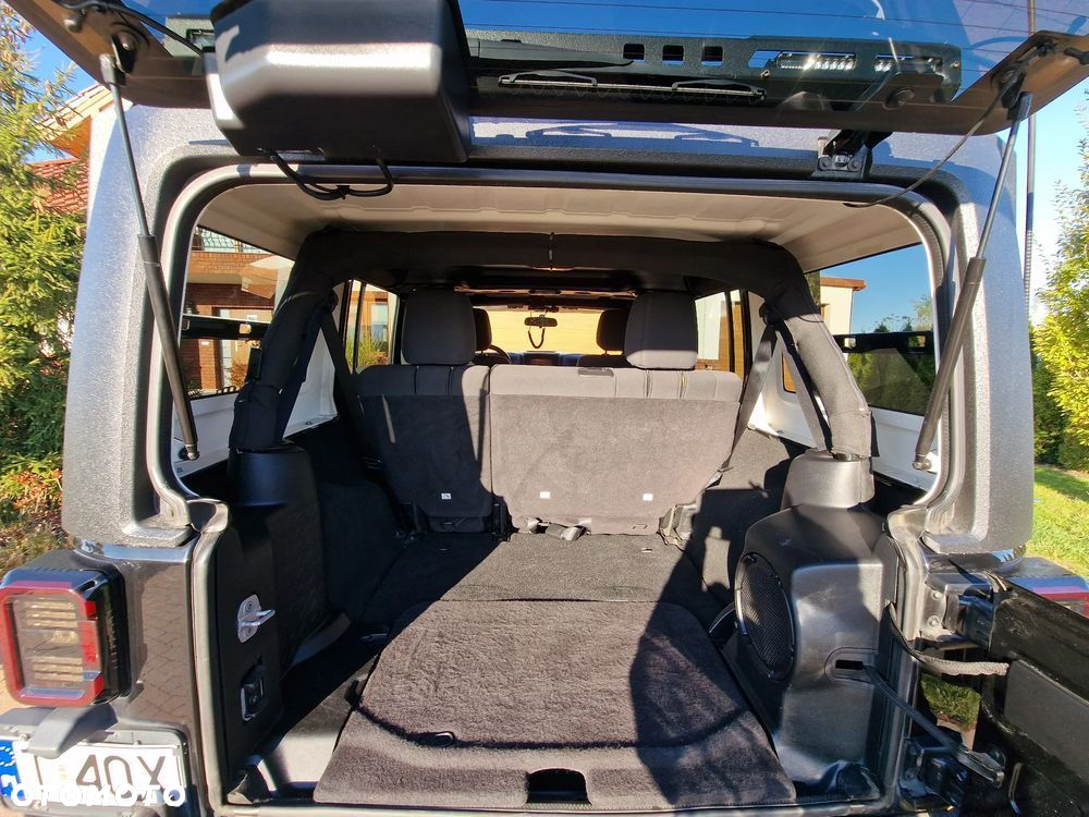 Jeep Wrangler Unlimited 3.8 Rubicon - 24