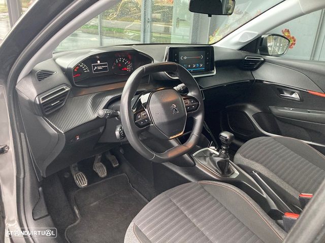 Peugeot 208 1.2 PureTech Allure - 11