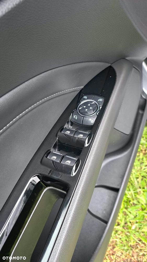 Ford Mondeo 2.0 TDCi Titanium PowerShift - 22
