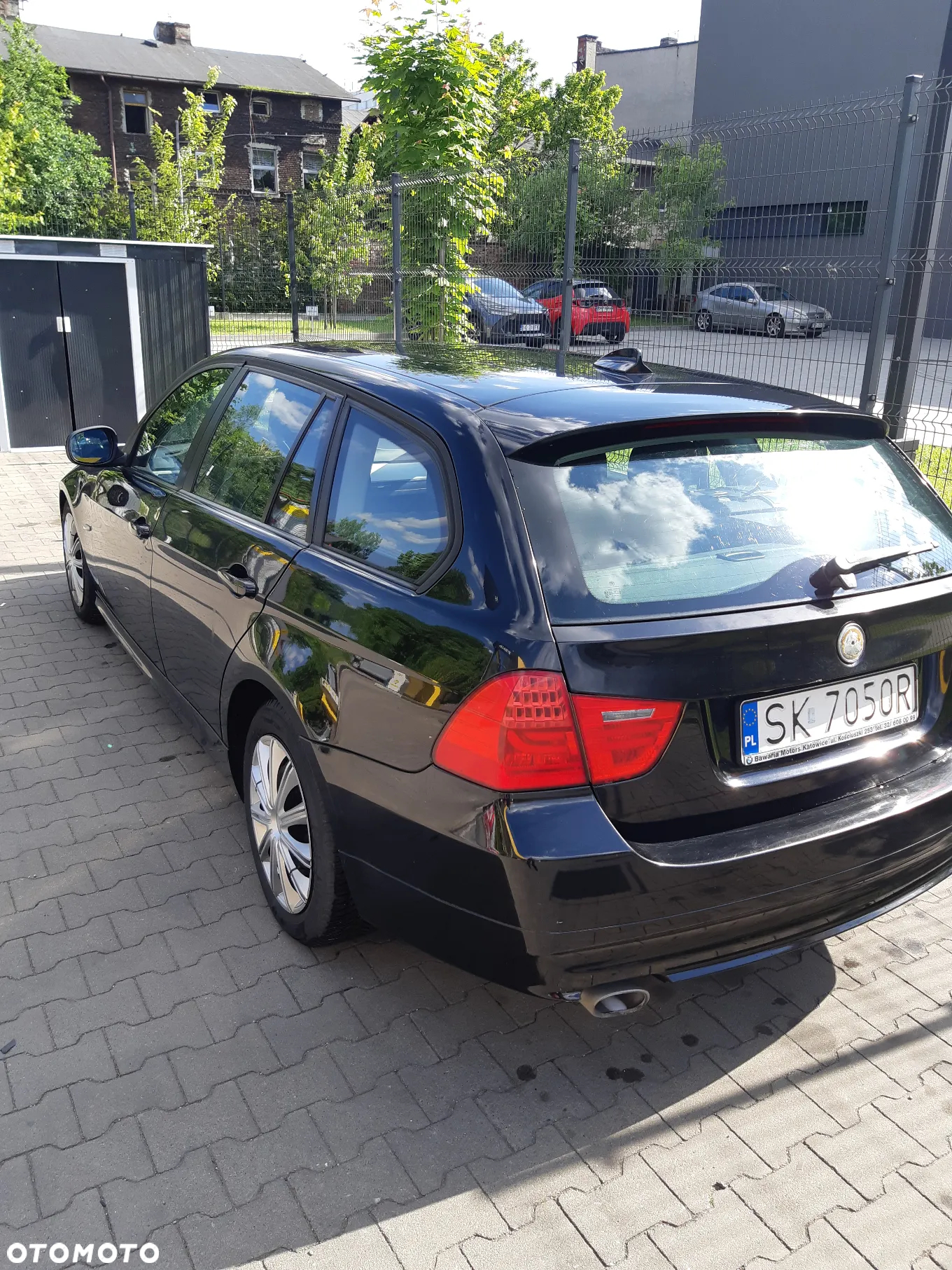 BMW Seria 3 318d DPF Touring - 2