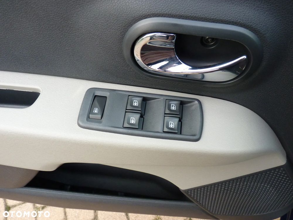 Dacia Lodgy 1.2 TCe Prestige S&S - 18