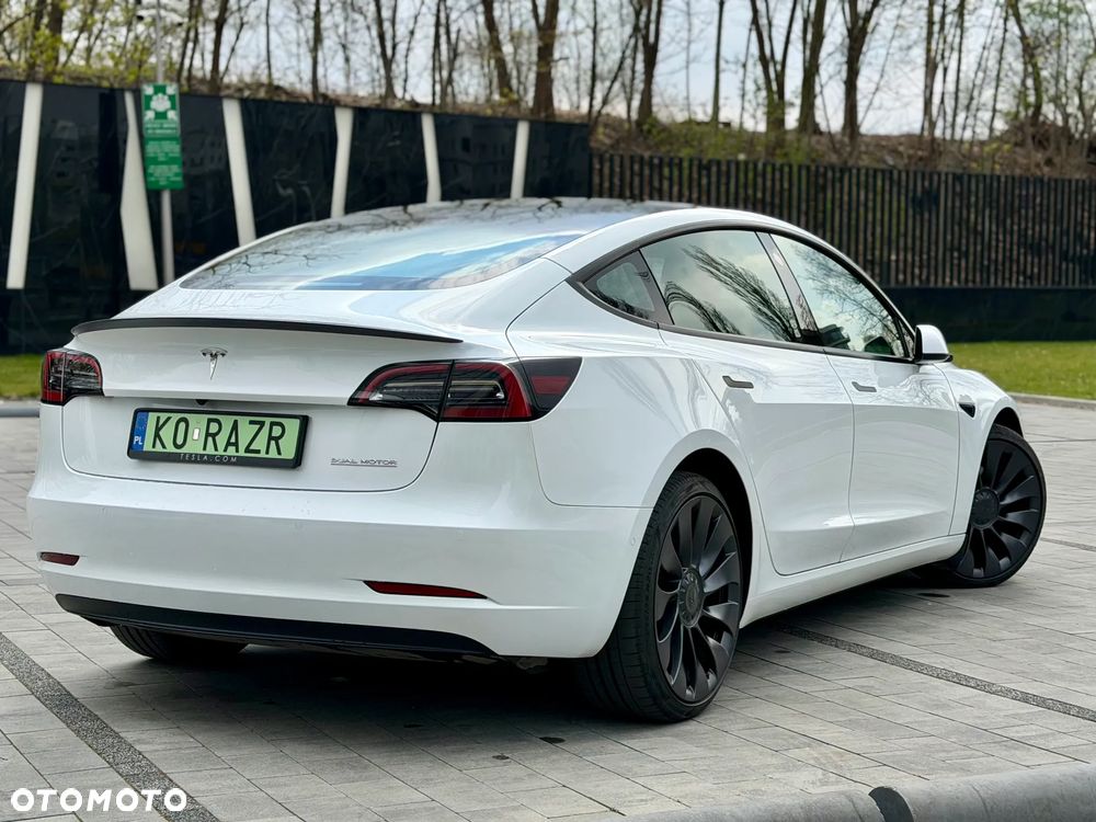 Tesla Model 3 - 11