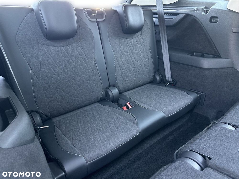Volkswagen Tayron 1.5 eTSI mHEV Life DSG - 11