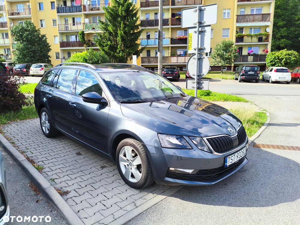 Skoda Octavia 1.6 TDI SCR Ambition - 2