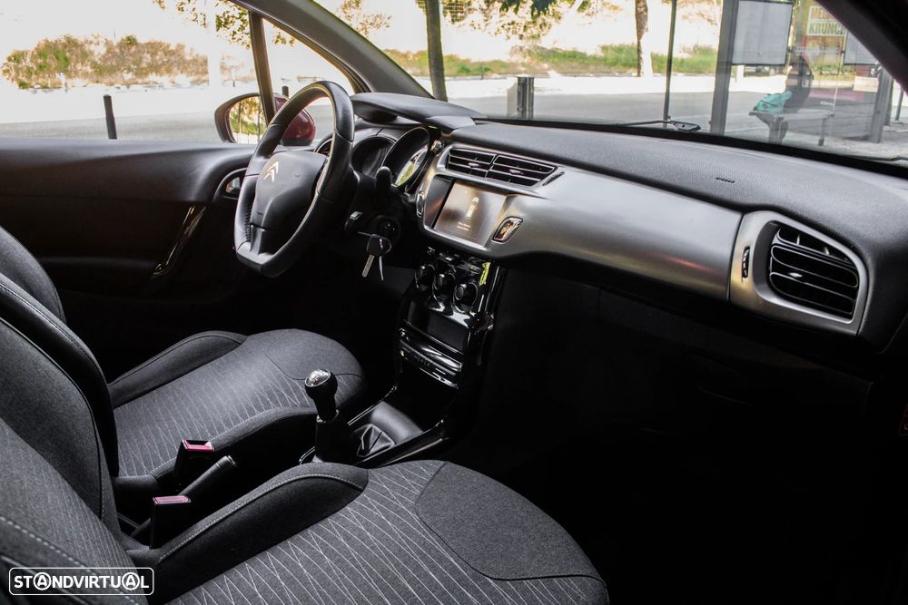 Citroën C3 1.2 PureTech Collection - 21