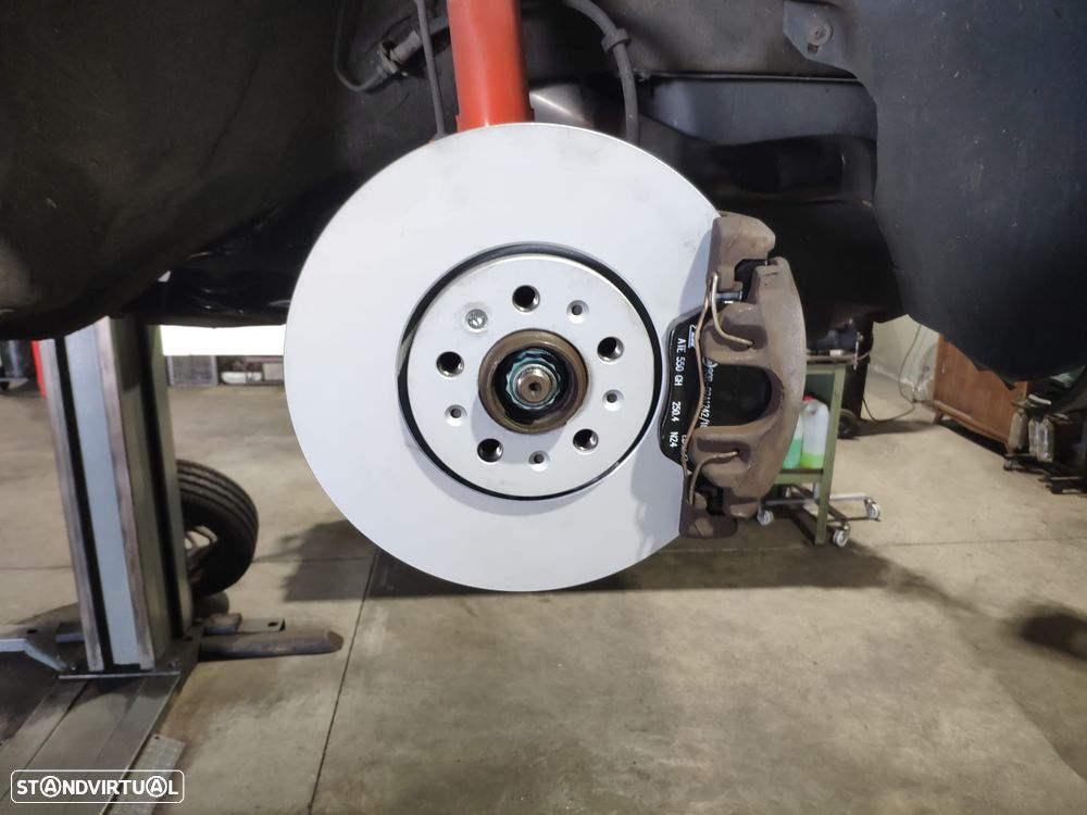 VW Bora 1.9 TDi Highline - 16