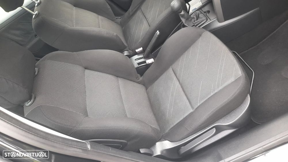 Peugeot 207 1.4 16V Trendy - 36