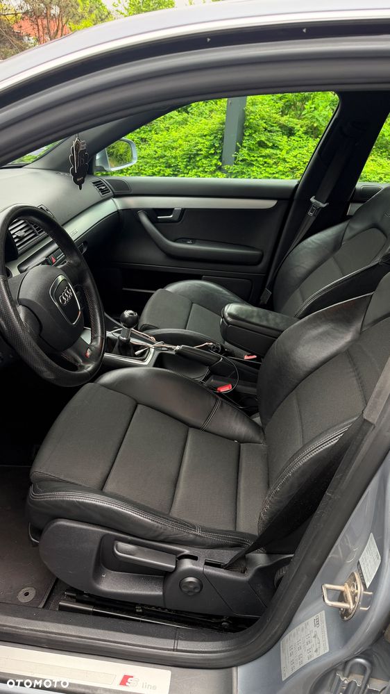 Audi A4 Limousine - 18