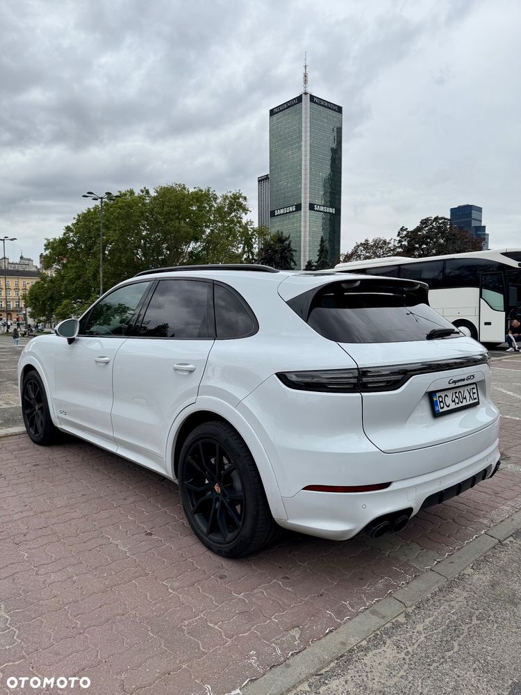 Porsche Cayenne GTS - 7