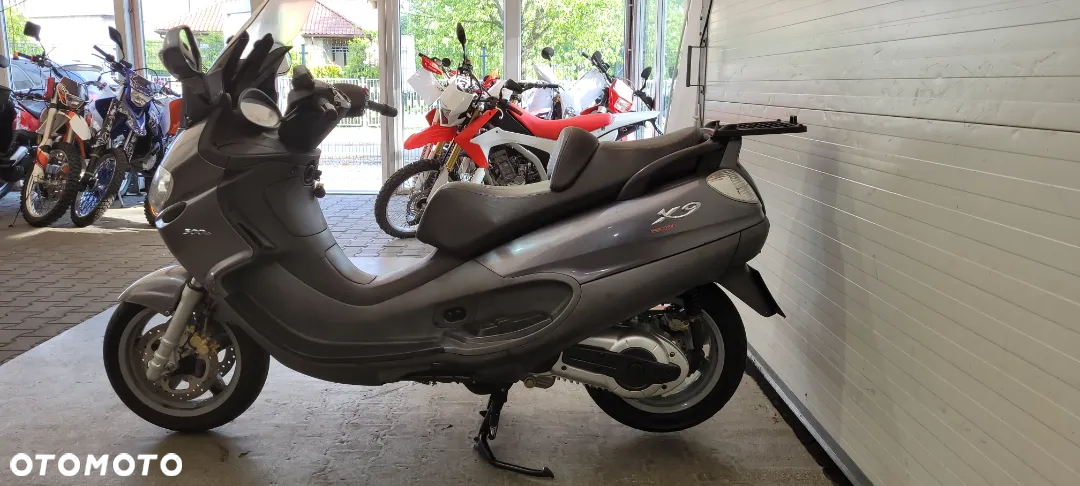 Piaggio X9 - 10