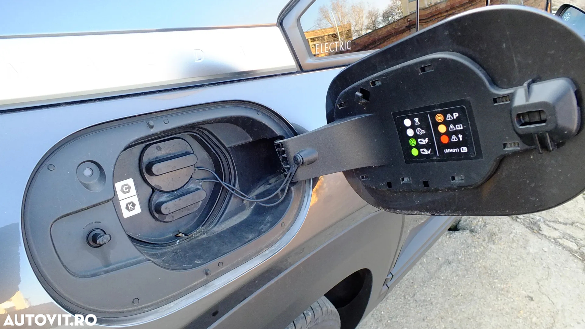 Mazda MX-30 e-Skyactiv EV Exclusive-Line - 28