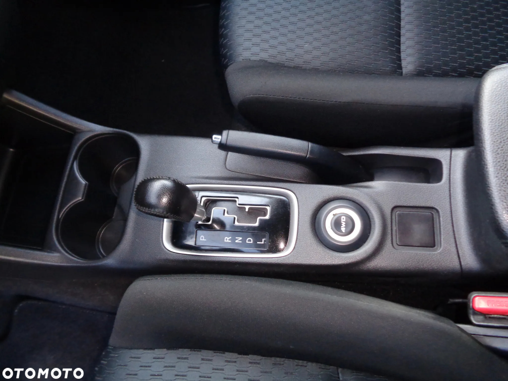 Mitsubishi Outlander - 14