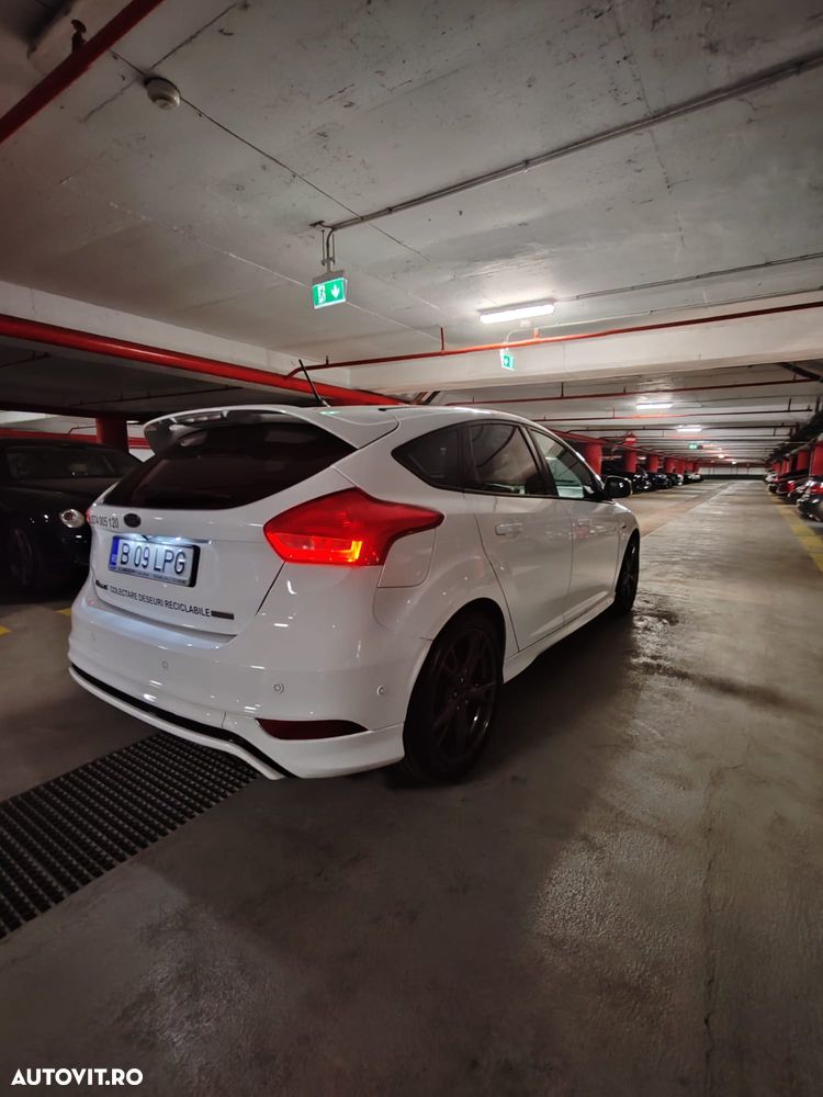 Ford Focus 1.5 EcoBoost ST-Line - 7