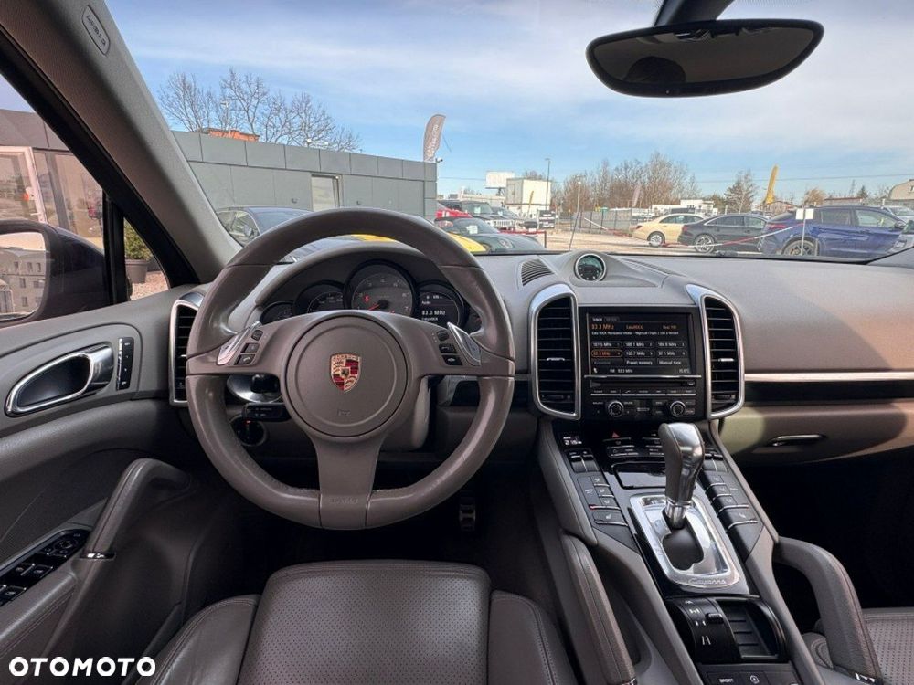 Porsche Cayenne S - 12