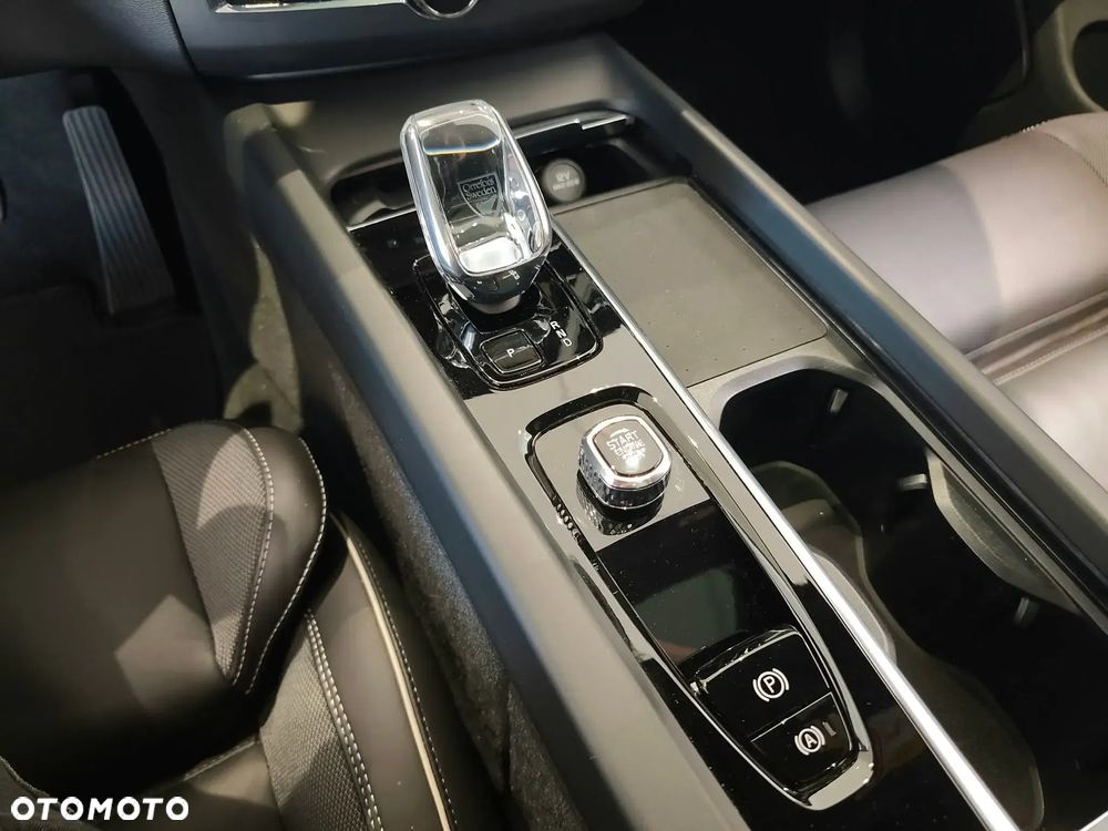 Volvo XC 60 2025
