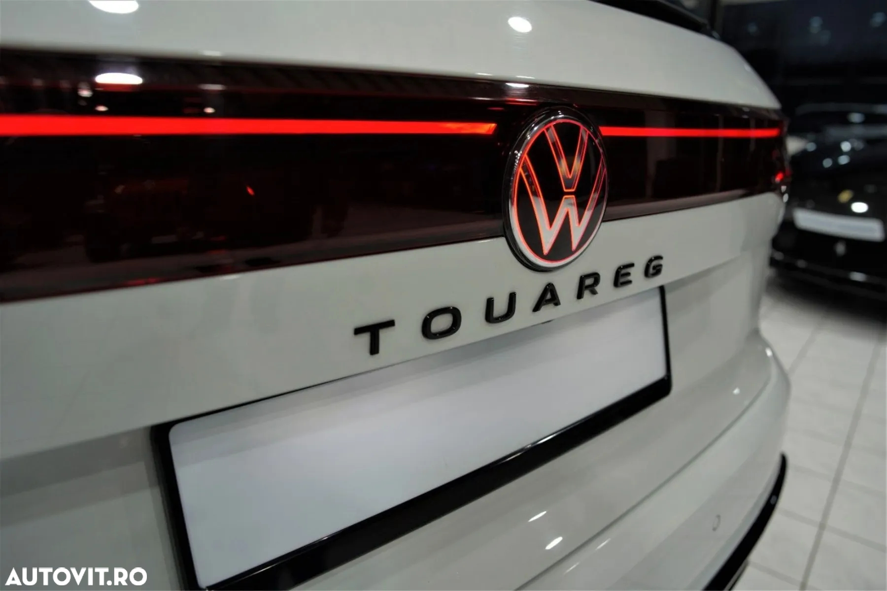 Volkswagen Touareg V6 TDI 4MOTION R-Line - 14